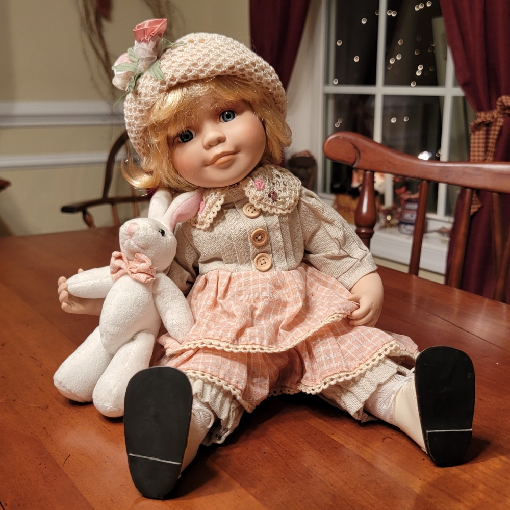 COTTAGE COLLECTIBLES ♡ Adorable Vintage Country Porcelain Sitting Doll w/Bunny